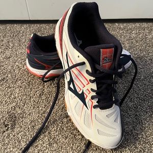 Women’s Mizuno runners